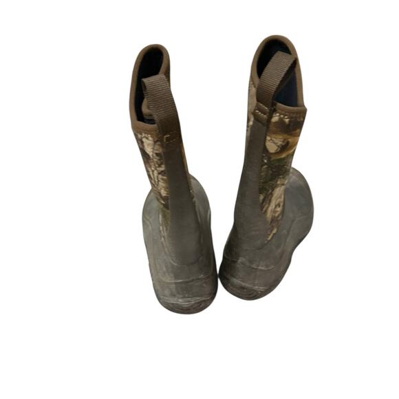 The Original Muck Boots in Camo Pattern Youth Size 2 - Picture 8 of 12